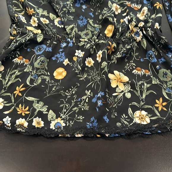 DEX XS blouse Lacey and pretty - Picture 5 of 6